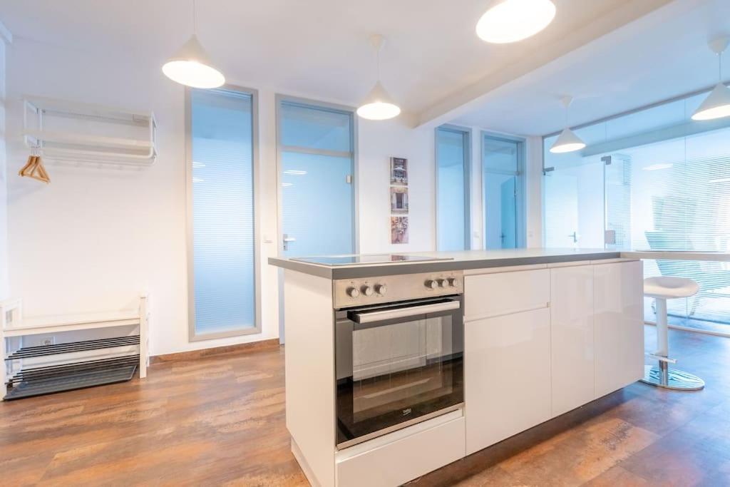 Zentral Gelegenes Premium-Apartment Mit Viel Tageslicht Гамбург Екстер'єр фото
